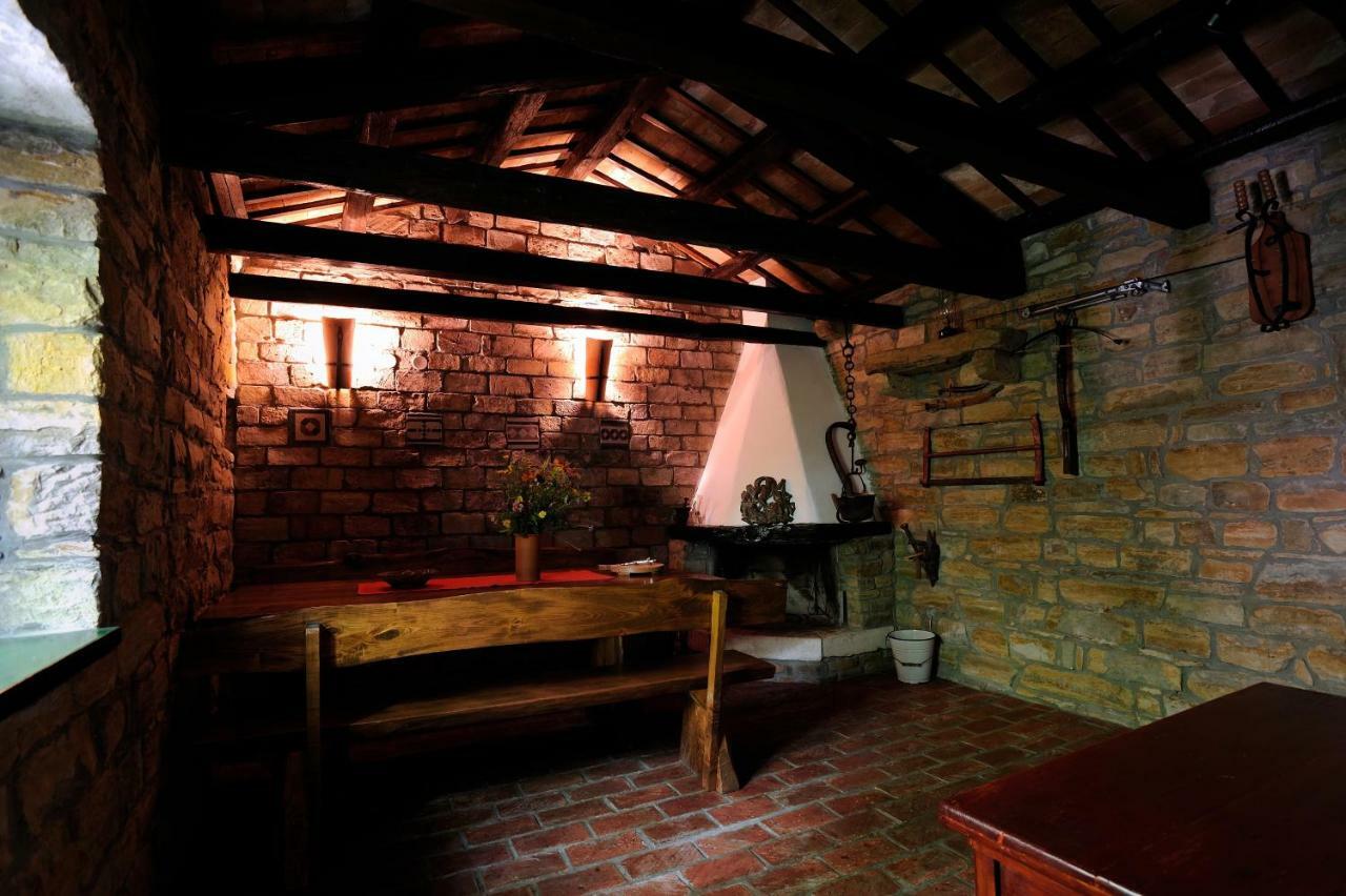 Traditional Istrian Stone House Šmarje Extérieur photo